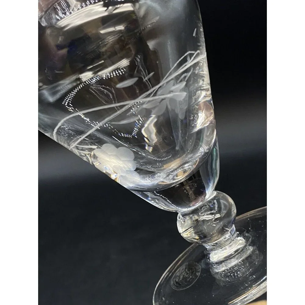 Home Essentials And Beyond Etched Grapes Glass Vinegar / Oil Cruet Single